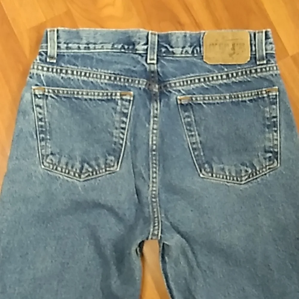 SOLD: vintage Gap Blue Jeans high-waisted button fly bootcut jeans - Picture 7 of 8